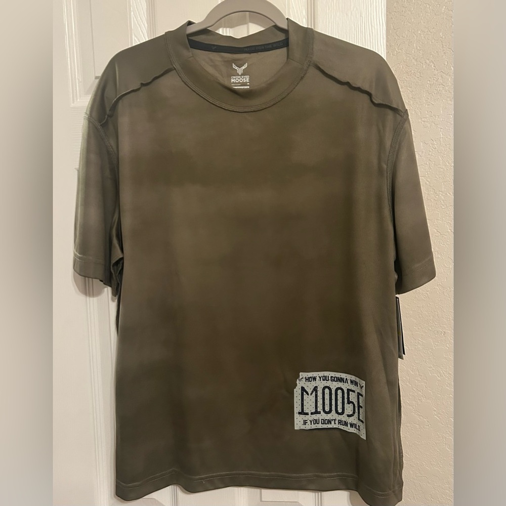 Cross Eyed Moose Olive Graphic Performance Men's Tee NWT